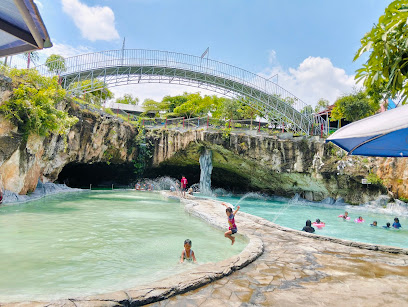 Kolam Renang Acasha Lamongan