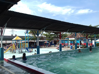 Kolam Renang Marsedes