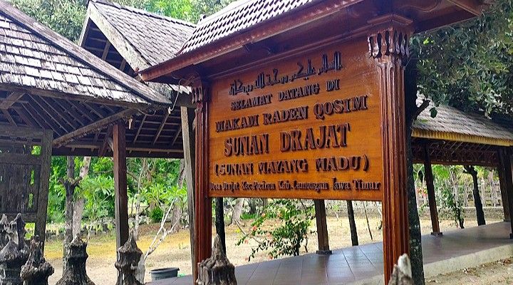Makam Sunan Drajat