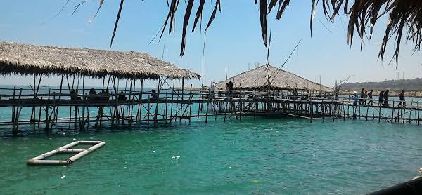 Pantai Maldives Kemantren