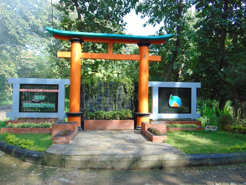 Perkemahan Moronyamplung