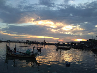 Pantai Banjaranyar Paciran