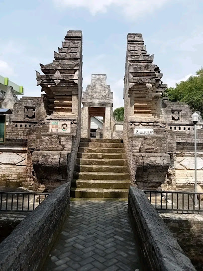 Wisata Religi Sendang Duwur